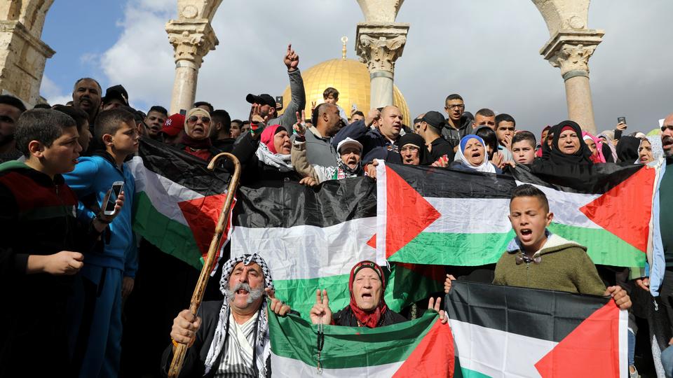 Manifestazione palestinese alla Spianata delle Moschee (Foto: Reuters)