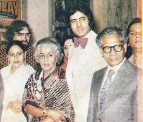 Amitabh Bachchan with his parents